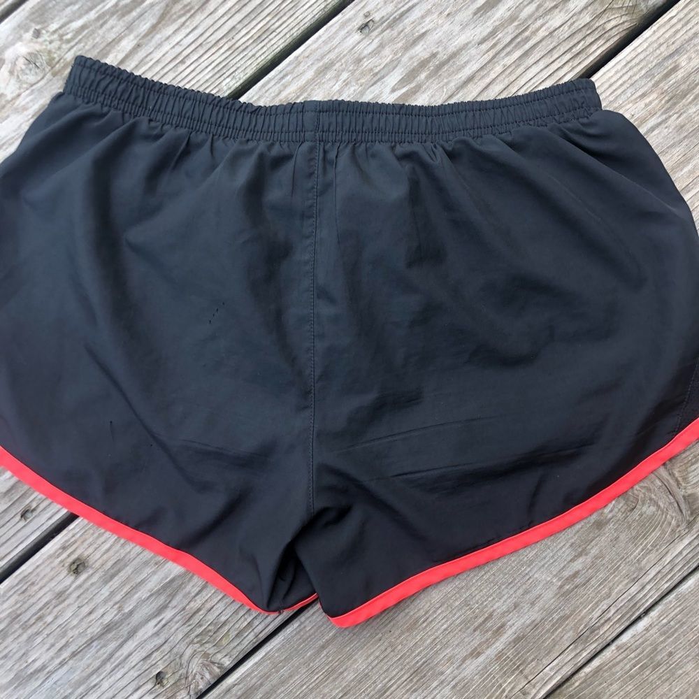 Nike Shorts - Picture 2 of 7
